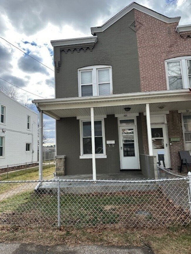 Foto del edificio - 6745 Somerset St