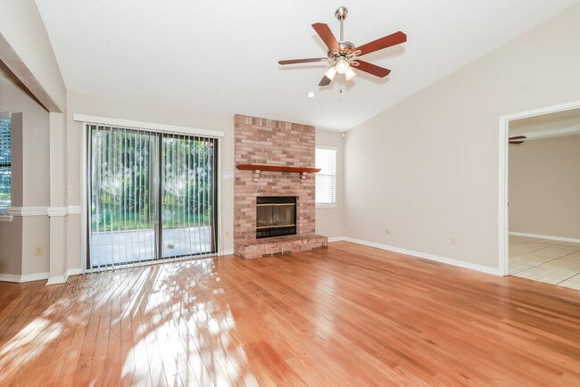 Building Photo - 2232 Alderney Ct