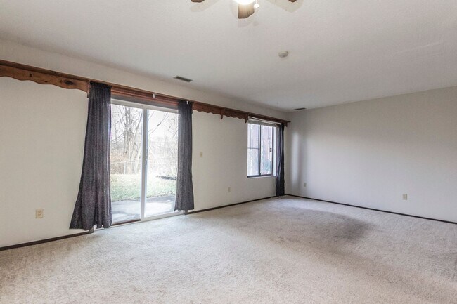 Foto del edificio - Cozy 3 Bedroom 1.5 Bathroom Duplex