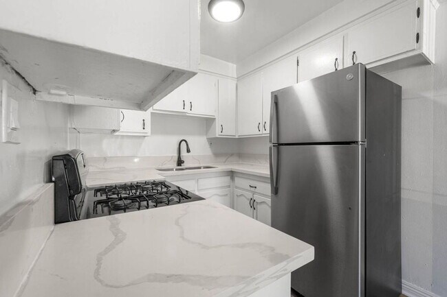 Foto del edificio - 3212 W 60th St