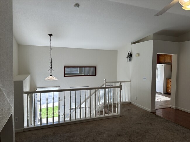 Foto del edificio - 742 Cherry Hills Ct