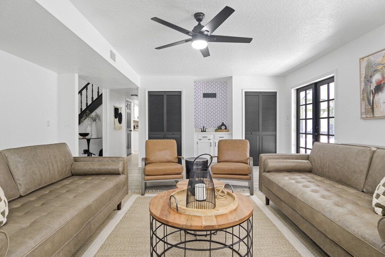 Foto principal - 2540 Albany Dr