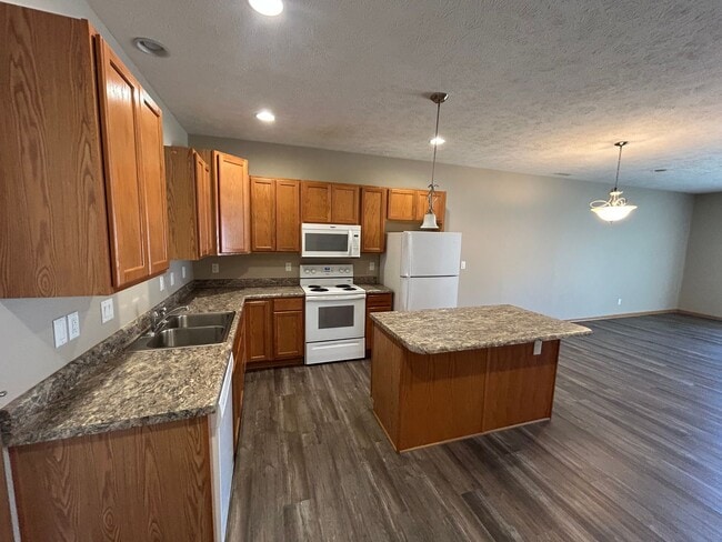 Building Photo - 5976 Haswell Pl