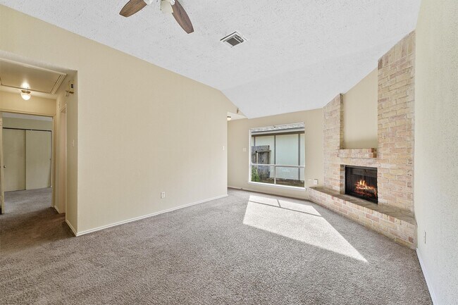 Building Photo - 1747 Brickarbor Dr