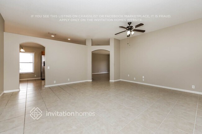 Foto del edificio - 3042 Bellflower Way