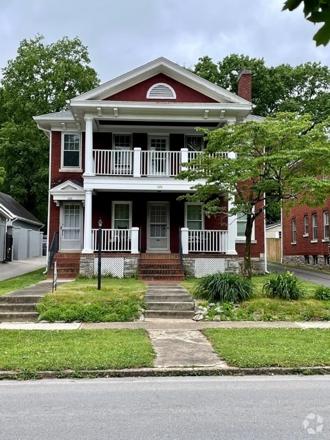 Building Photo - 1326 Fontaine Rd