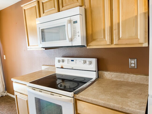 Foto del edificio - 9797 E Peakview Ave