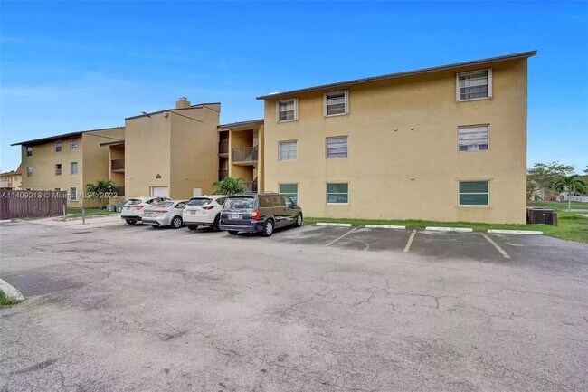 Foto del edificio - 15470 SW 82nd Ln