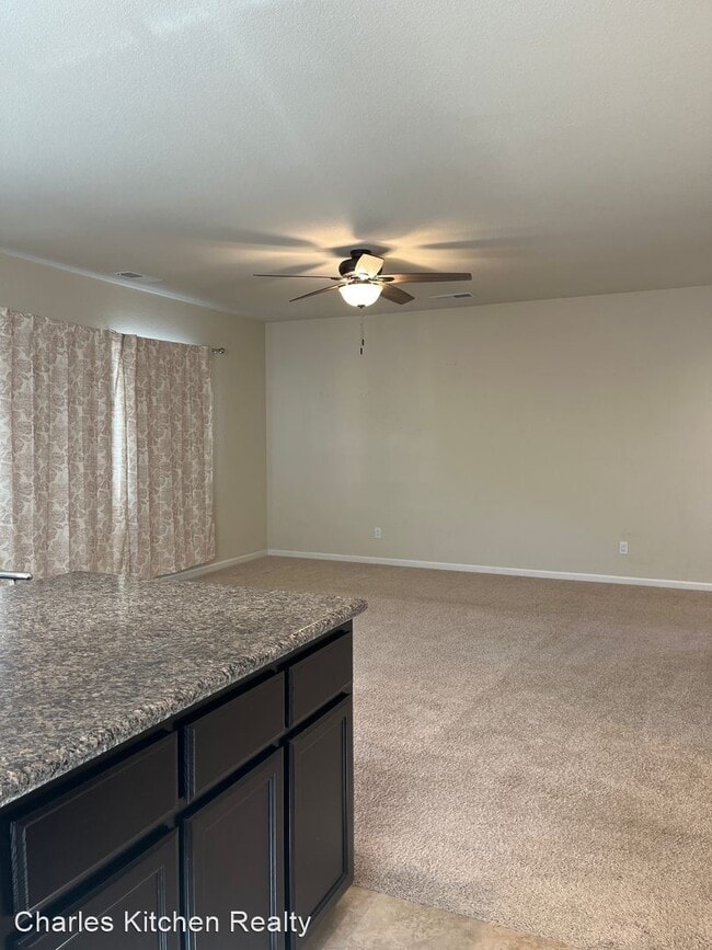 Building Photo - 3 br, 2.5 bath House - 1079 Drake Way
