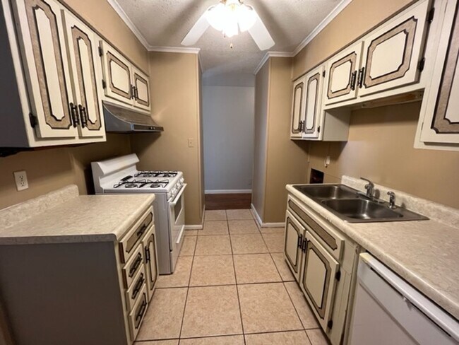 Foto del edificio - Renovated 3 Bedroom 2 Bath Home for Rent!
