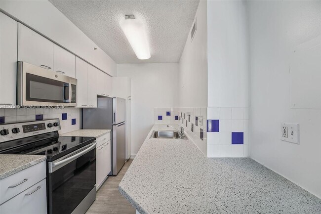 Foto del edificio - 1500 Bay Rd