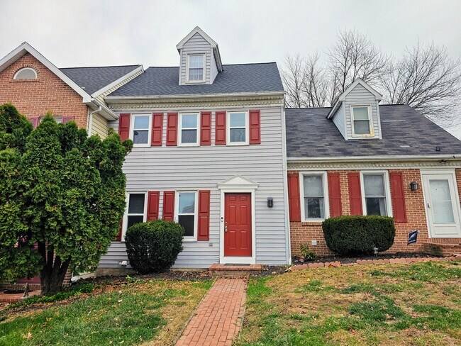 Foto del edificio - 396 Cardinal Rd