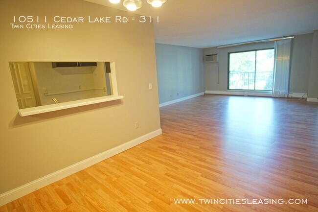 Foto del edificio - 10511 Cedar Lake Rd