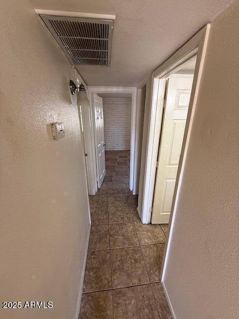 Building Photo - 2333 W Glenrosa Ave