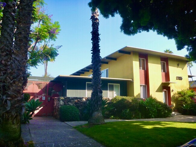 Foto del edificio - 2325 Kansas Ave