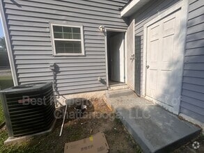 Building Photo - 1027 W 37th St