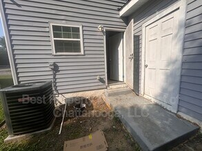 Building Photo - 1027 W 37th St