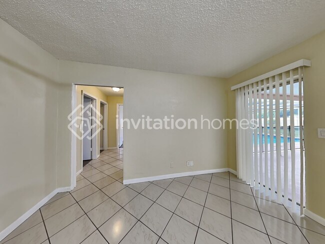 Foto del edificio - 951 SW 69th Ave