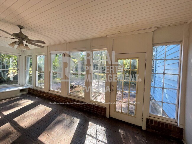 Foto del edificio - Three Bedroom House in North Highlands Nei...