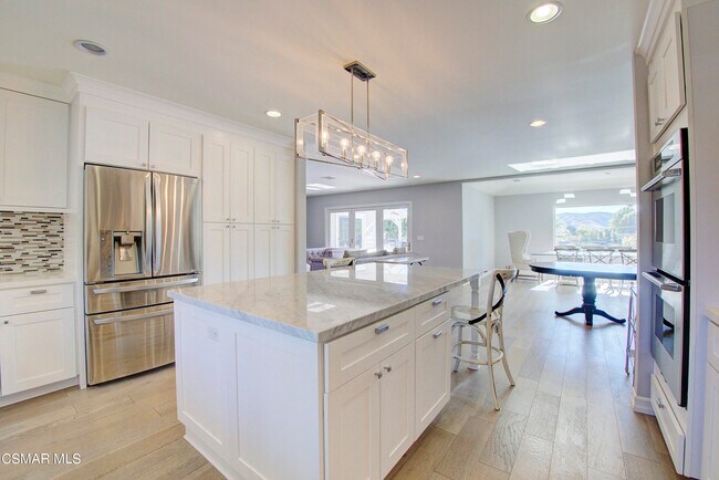 Building Photo - 1246 La Jolla Dr