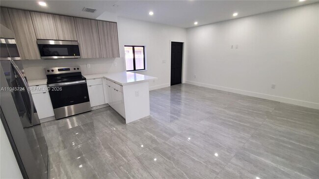 Foto del edificio - 40 SW 34th Ave