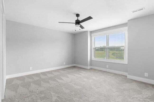 Foto del edificio - 306 Jonathan Wade Cir