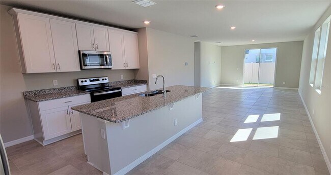 Building Photo - 3247 Bella Vista Dr