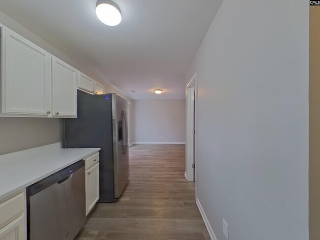 Building Photo - 175 Chesterbrook Ln