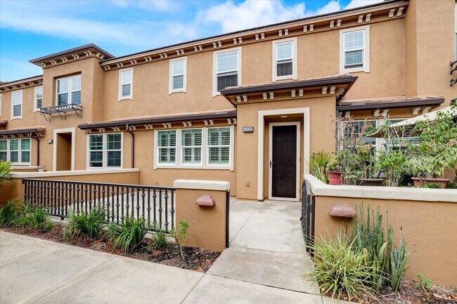 Building Photo - 10522 Maple Ln