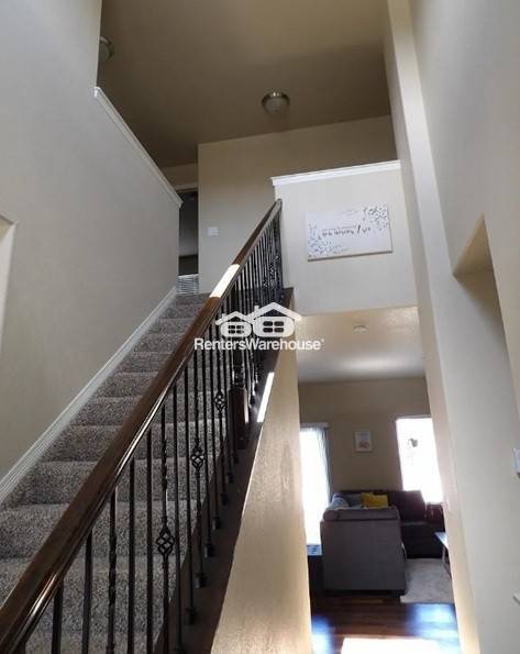 Building Photo - Spacious 4 Bed 3 Bath home in Stingray Park