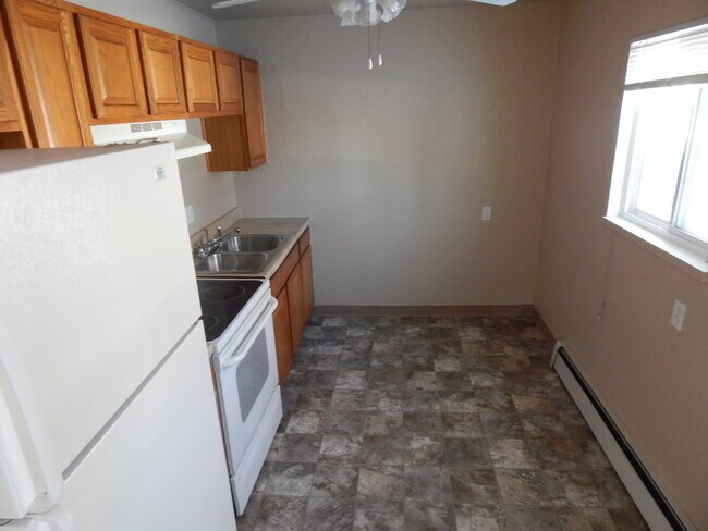 Building Photo - Fountain Duplex Unit Close to Fort Carson ...