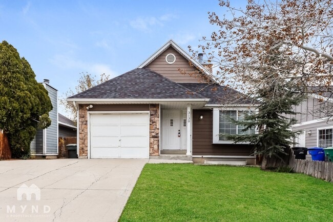 Building Photo - 3130 Green Acre Dr