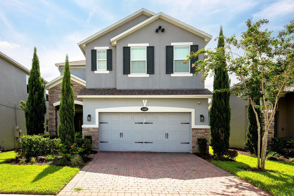 AMAZING 2 STORY HOME AVAILABLE AND BEAUTIFUL! - AMAZING 2 STORY HOME AVAILABLE AND BEAUTIFUL!