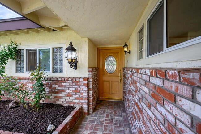 Building Photo - 14109 Whiterock Drive