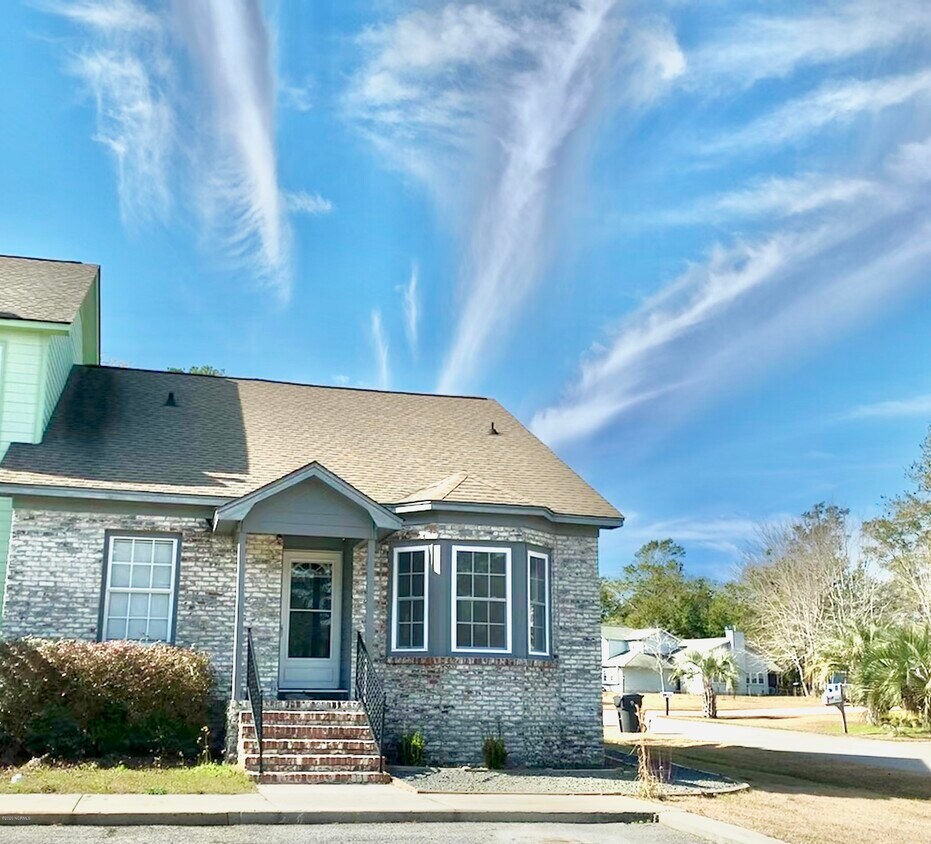 7263 Schooners Ct SW, Ocean Isle Beach, NC 28469 Townhome Rentals in