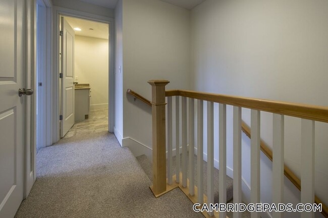 Building Photo - 110 Second St.