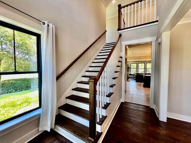 Building Photo - Gorgeous Home on Walkers Ferry Lane in The...