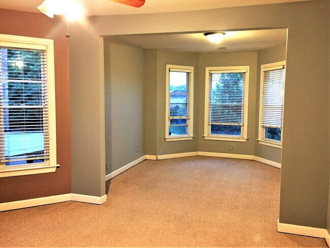 Foto del edificio - 3926 W Byron St