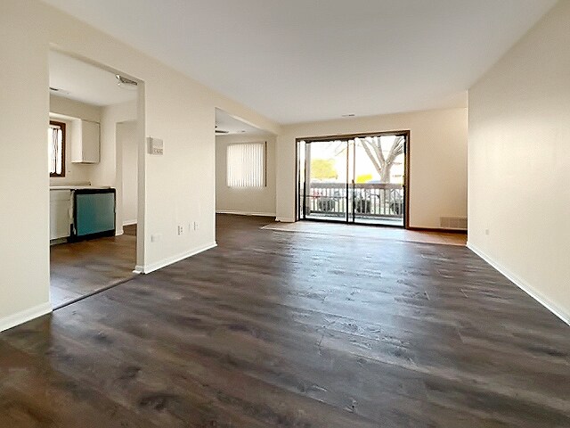 Building Photo - 15800 Peggy Ln