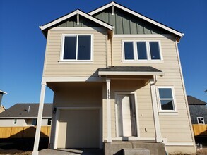 Building Photo - 4995 Armstrong Ave NE
