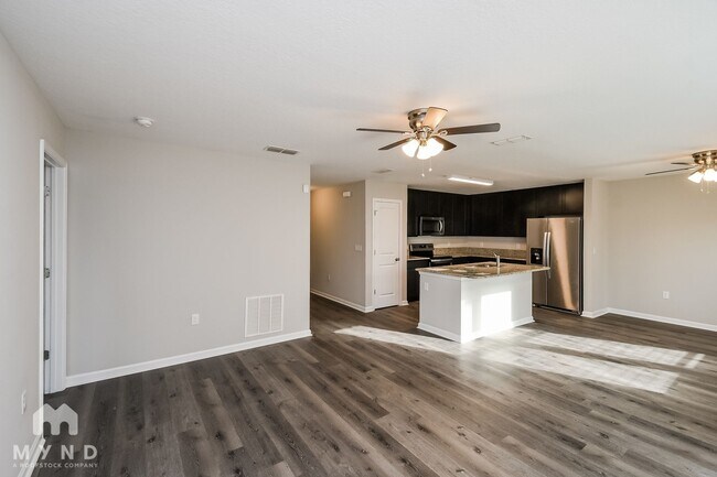 Foto del edificio - 12372 Cherry Bluff Dr