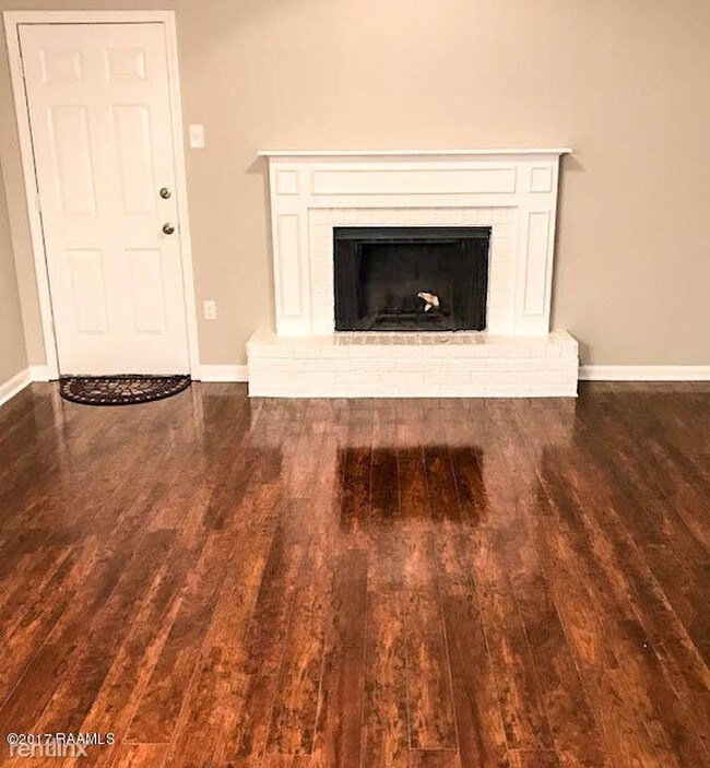 Building Photo - 3 br, 1.5 bath Townhome - 163 Southfield Pkwy