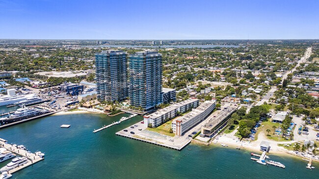 Building Photo - 4500 N Flagler Dr
