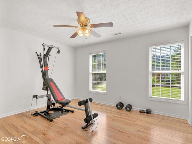 Building Photo - 1020 S Trce