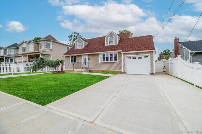 Foto del edificio - 3883 Franklin Ave