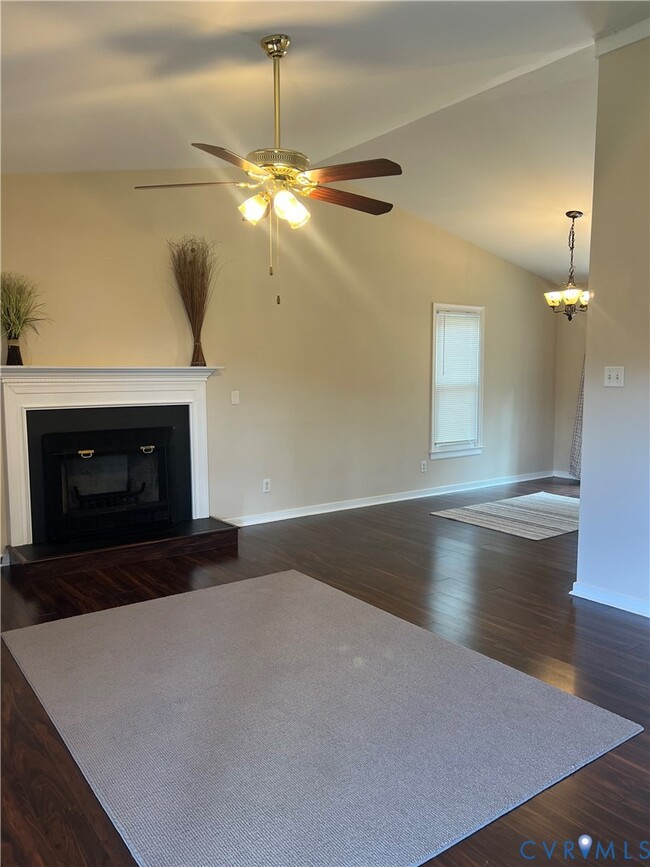 Building Photo - 9055 Castle Point Rd