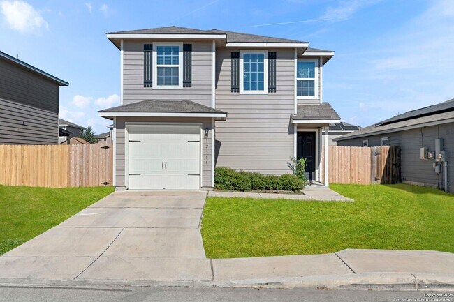 Foto del edificio - Charming Home Awaits: Spacious & Modern Living in a Prime Location