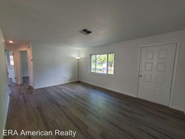 Building Photo - 2 br, 1 bath House - 202 S Lee st