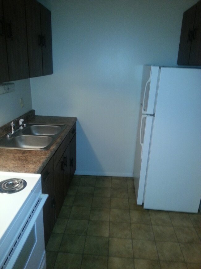 Building Photo - 645 moraine trace