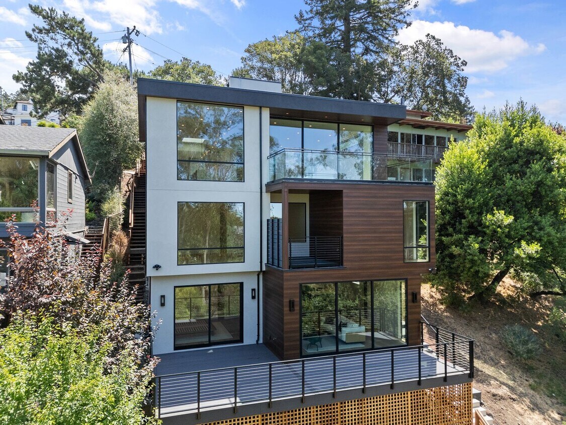 Primary Photo - Rare Opportunity - Gorgeous New Custom Bui...